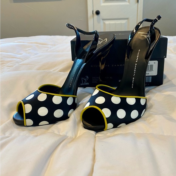 Polka Dot Giuseppe Zanotti Peep Toe Slingback Heels with Leopard Print, Size 40 - Picture 10 of 10